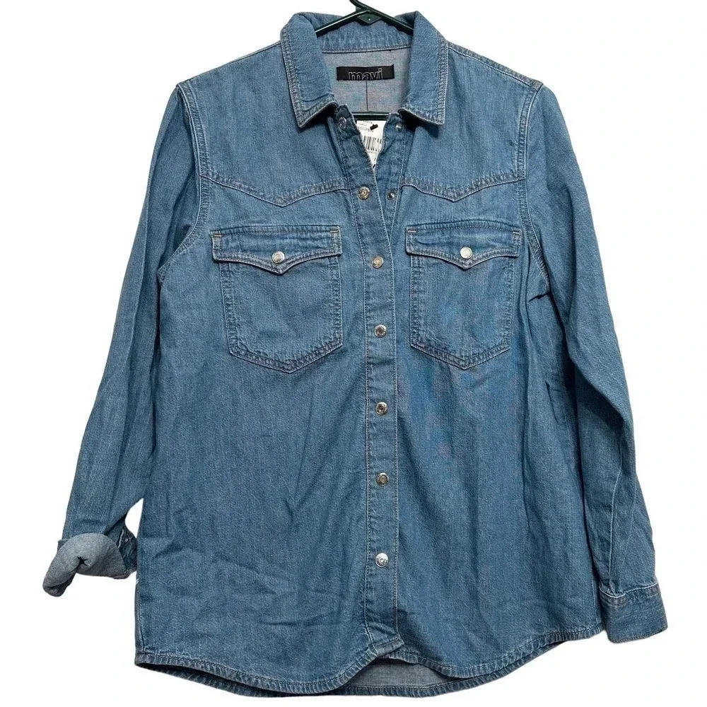 Mavi NWT’s snap button denim long sleeve shirt. Size S/M